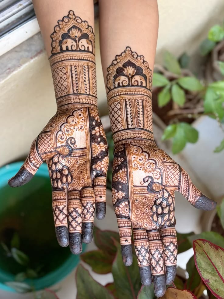 Royal Non-Bridal Henna photo 2